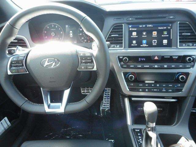 2017 Hyundai Sonata Limited 2.0T 4dr Sedan